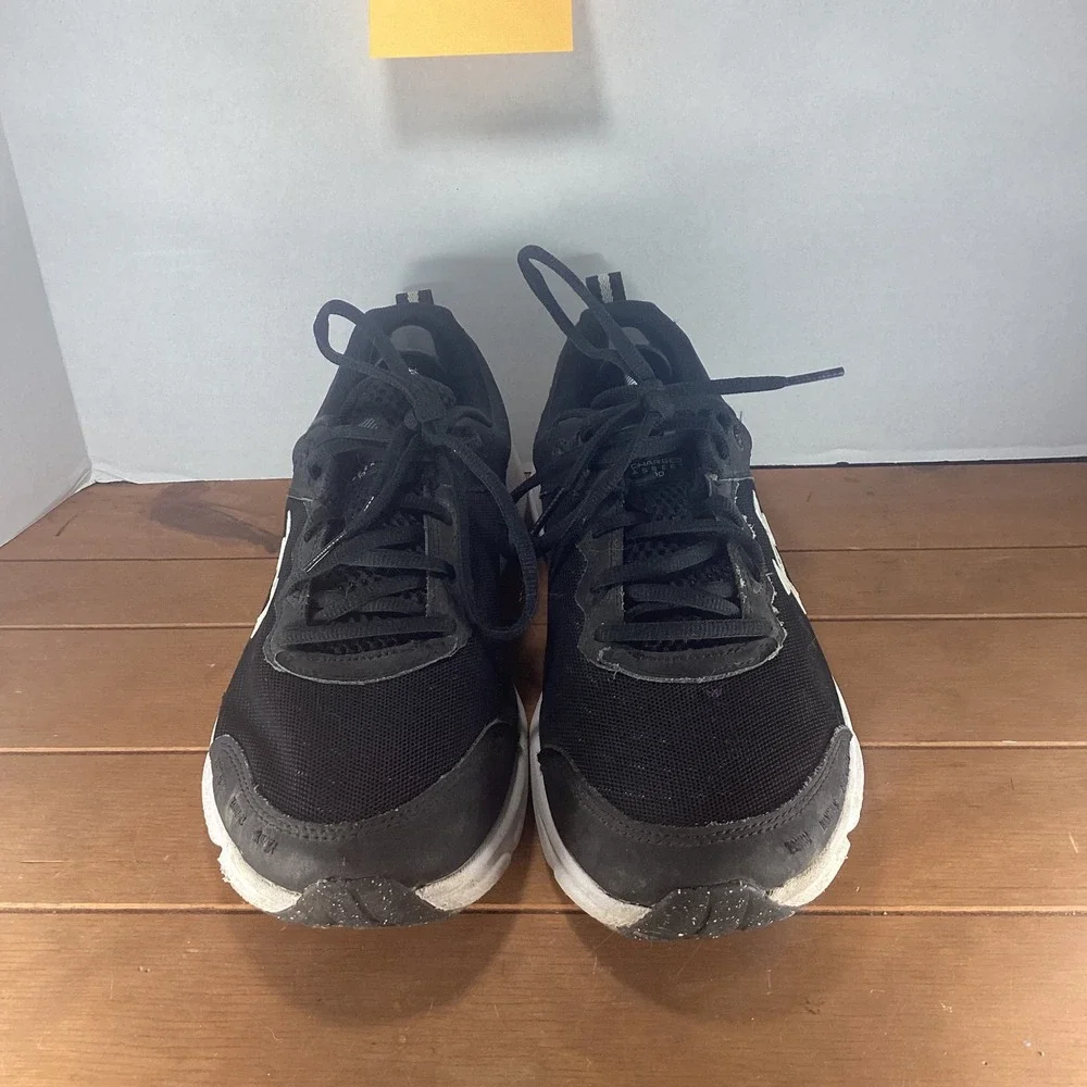 Under Armour Charged‎ Assert 9 Running Shoes Womens Size 9 Black White Sneakers